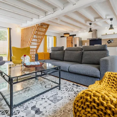 Chaumiere Au Calme Avec Terrasse, A 9 Km Des Plages, 3 Chambres, Parking Prive Et Equipements Bebe. - Fr-1-306-1276 בית נופש