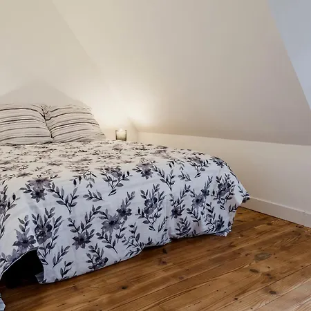 Chaumiere Au Calme Avec Terrasse, A 9 Km Des Plages, 3 Chambres, Parking Prive Et Equipements Bebe. - Fr-1-306-1276 בית נופש Saint-Lyphard
