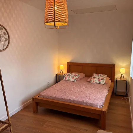 Chaumiere Au Calme Avec Terrasse, A 9 Km Des Plages, 3 Chambres, Parking Prive Et Equipements Bebe. - Fr-1-306-1276 בית נופש