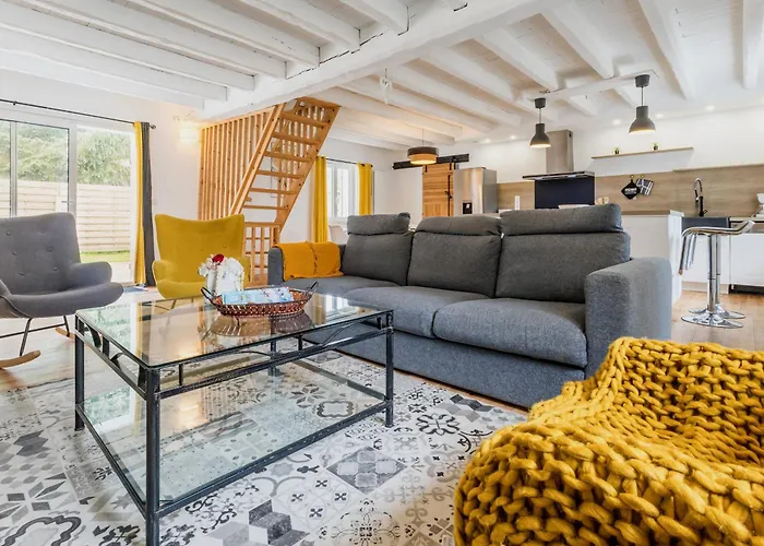 Chaumiere Au Calme Avec Terrasse, A 9 Km Des Plages, 3 Chambres, Parking Prive Et Equipements Bebe. - Fr-1-306-1276 펜션