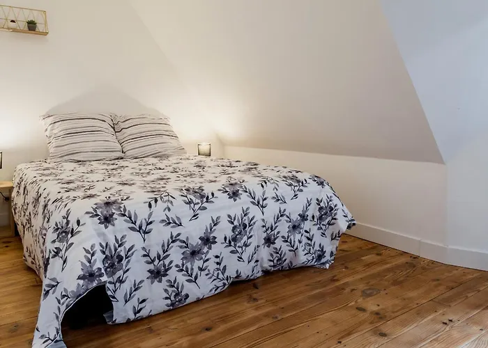 Chaumiere Au Calme Avec Terrasse, A 9 Km Des Plages, 3 Chambres, Parking Prive Et Equipements Bebe. - Fr-1-306-1276 펜션 생 리파르드